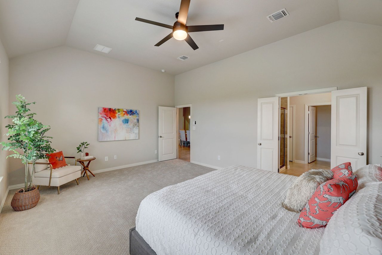 Charming single-story home in the desirable Paloma Lake in RR that backs to a greenbelt!