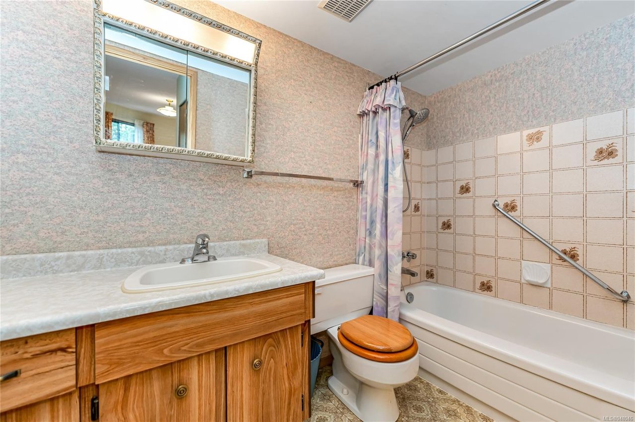 202-71 Gorge Rd