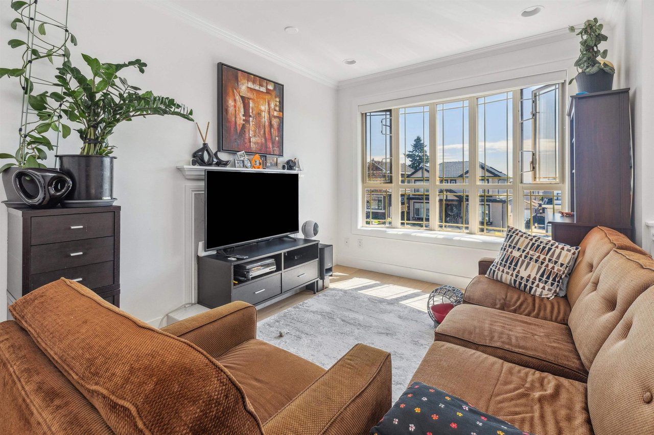 465 E 55th Ave