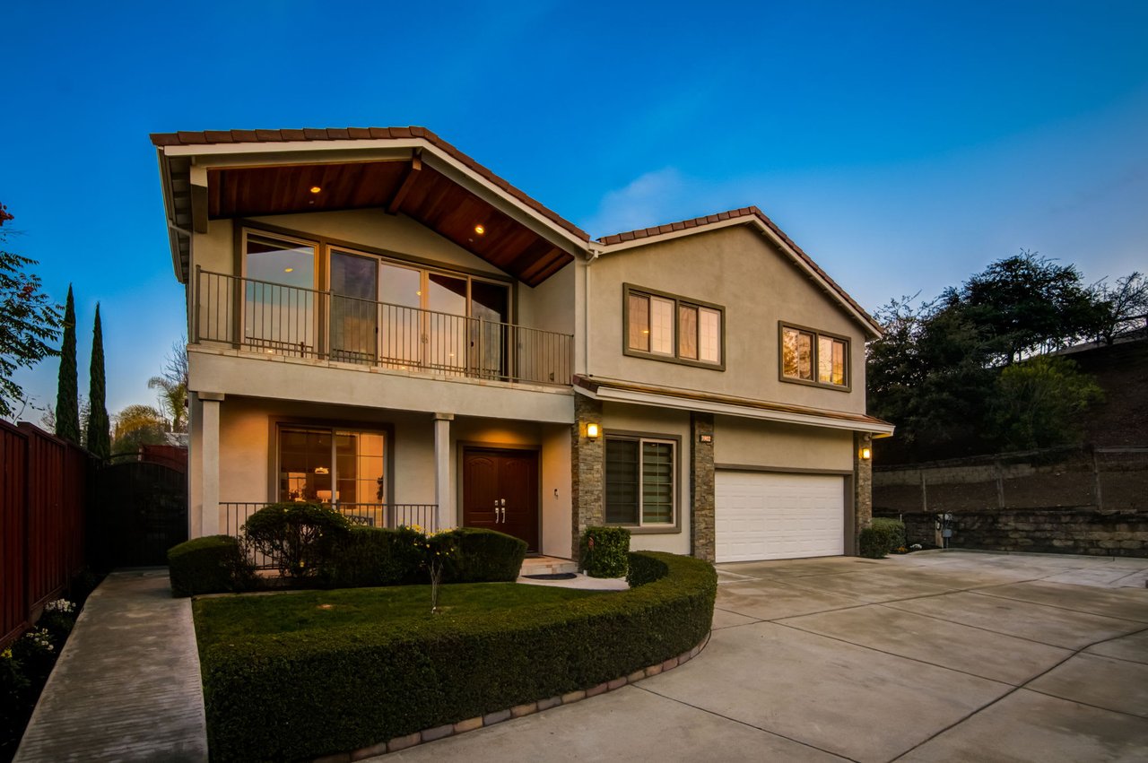 3902 Mars Court