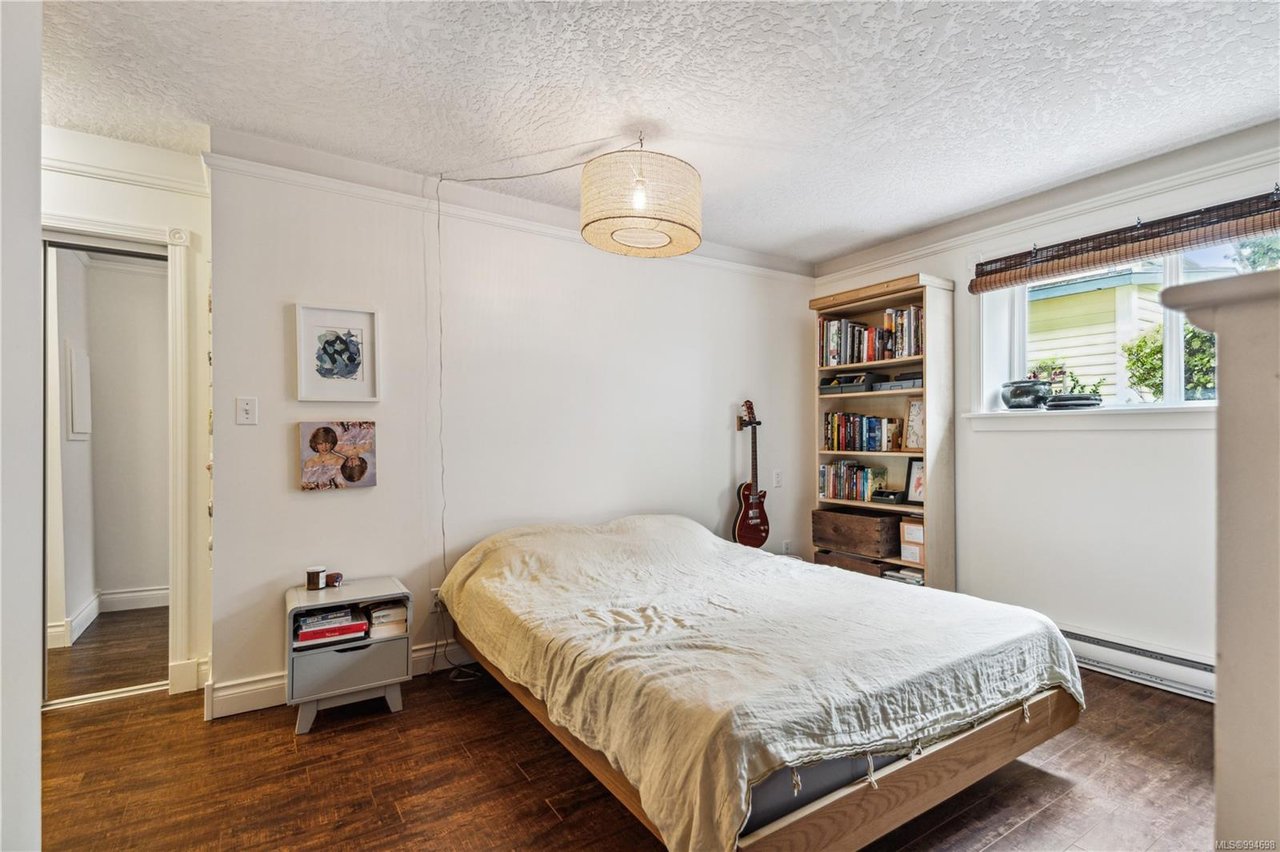 D-112 Clarence St