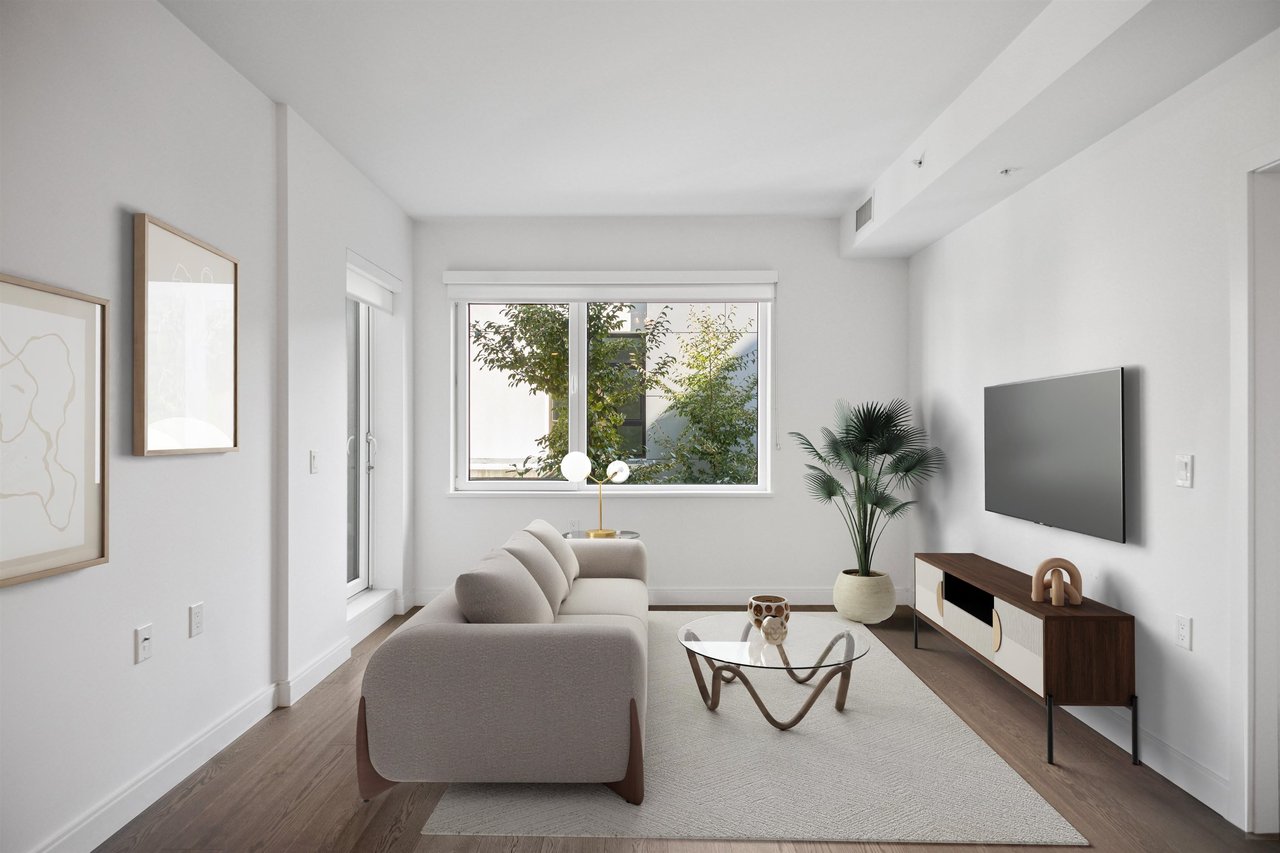 203-4932 Cambie St