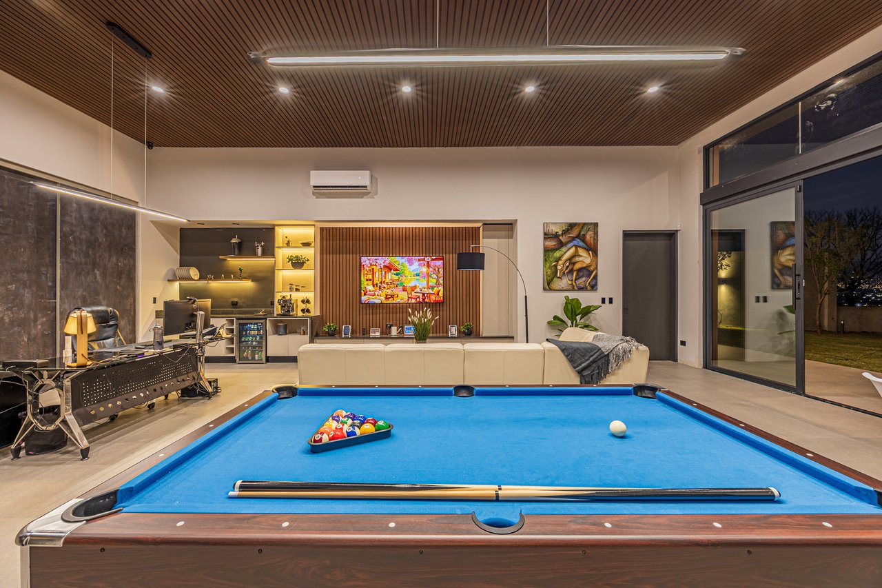 Panoramic City View Estate Home, Escazu, San Jose