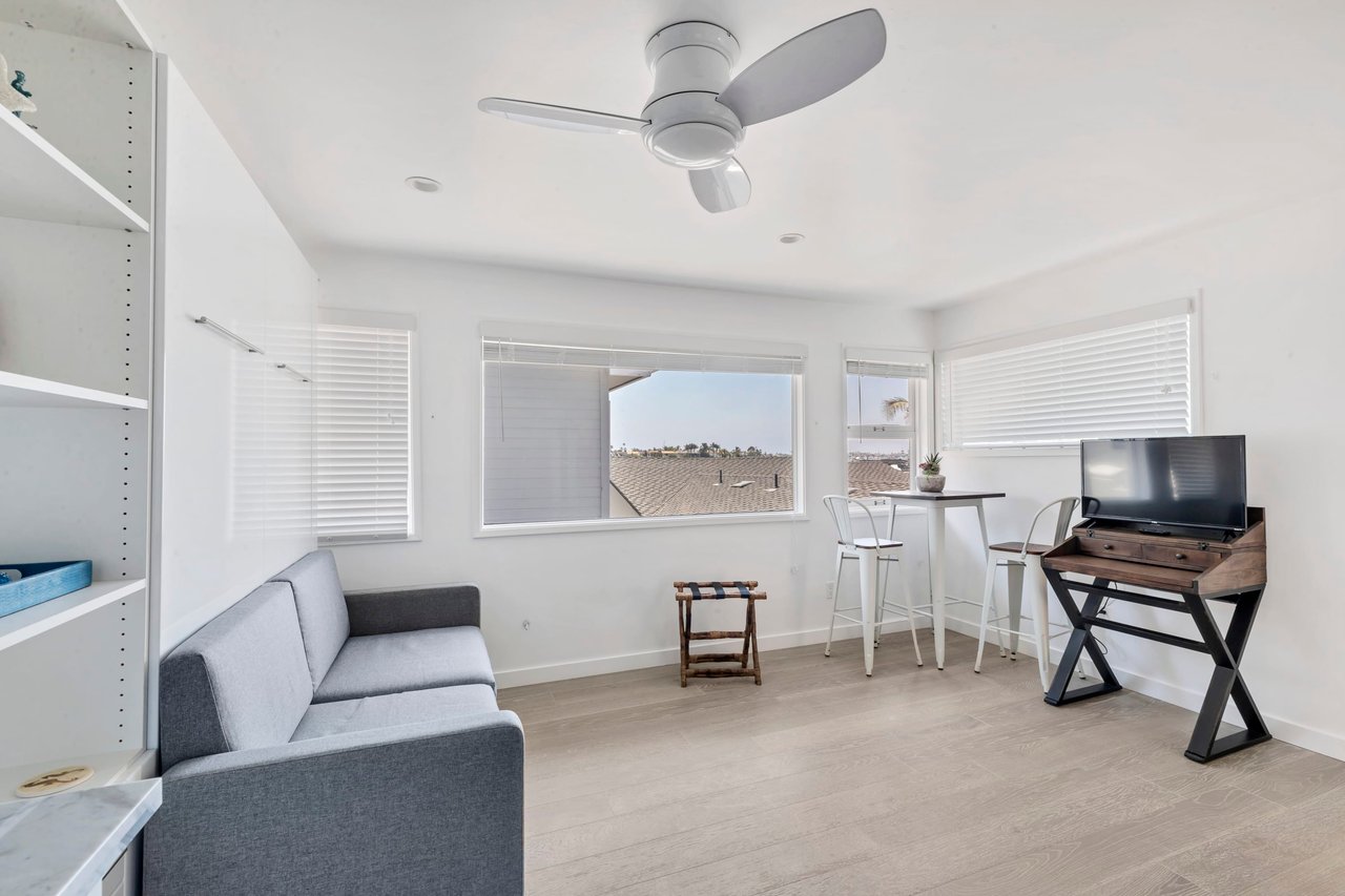 2307 Bayside Drive Unit: 2
