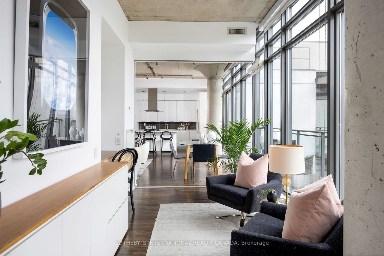 DESIGNER LOWER PENTHOUSE 