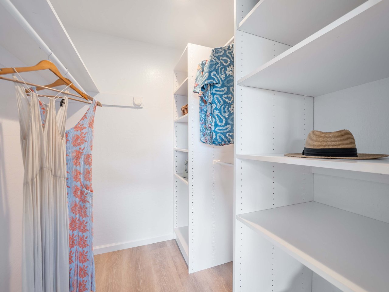 6204 Keokea Pl