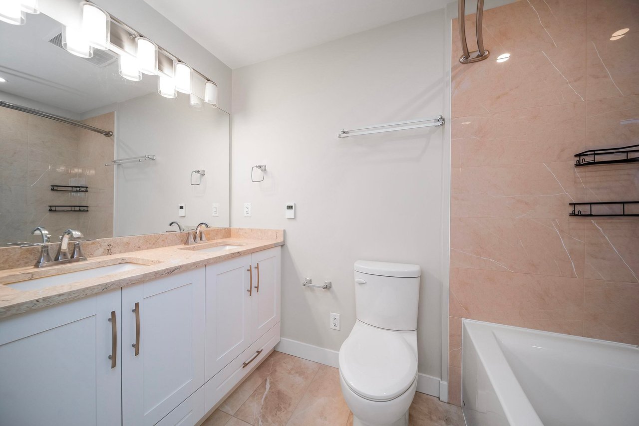 410-11077 Ravine Rd