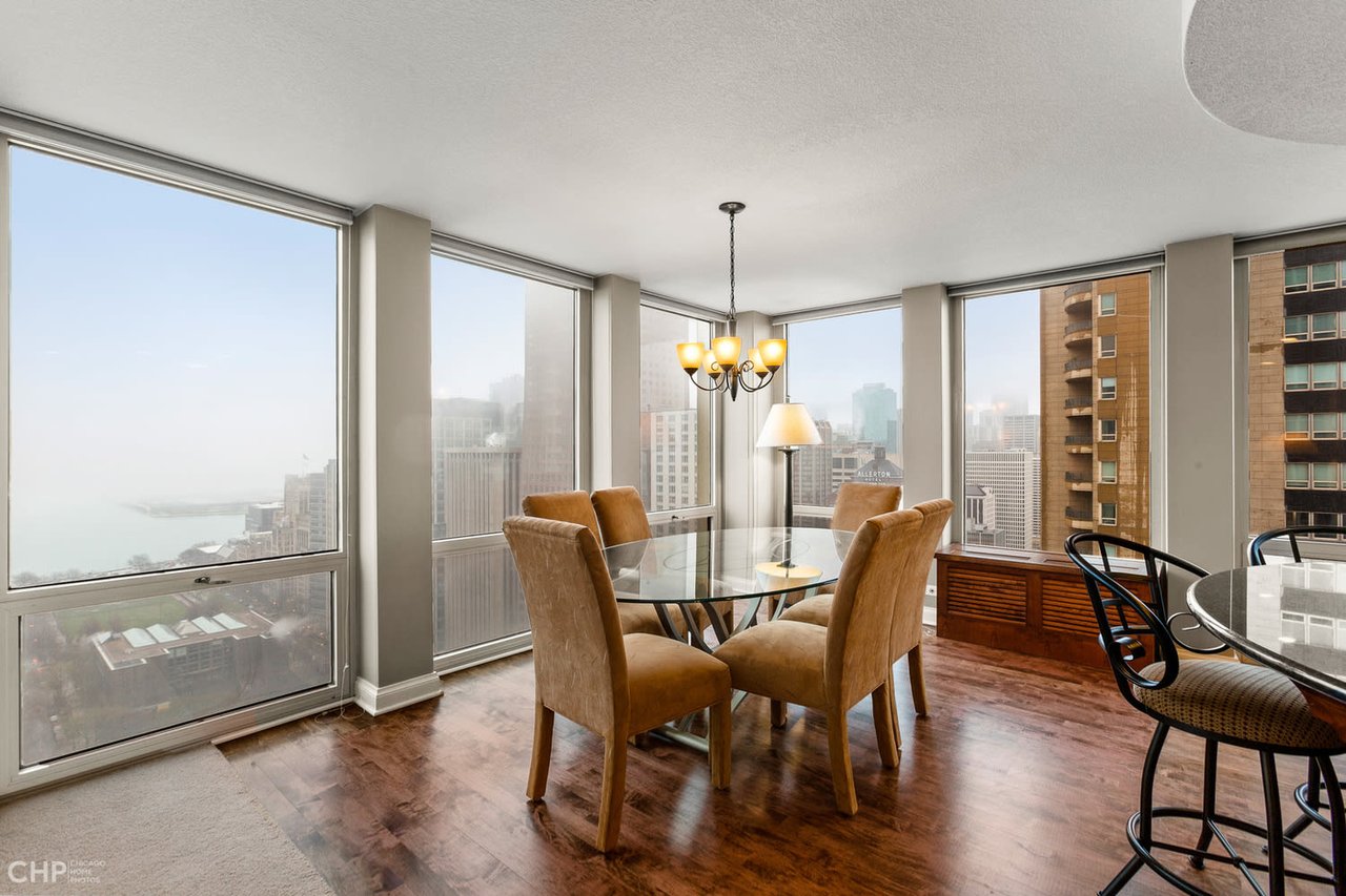111 E Chestnut St, #37K