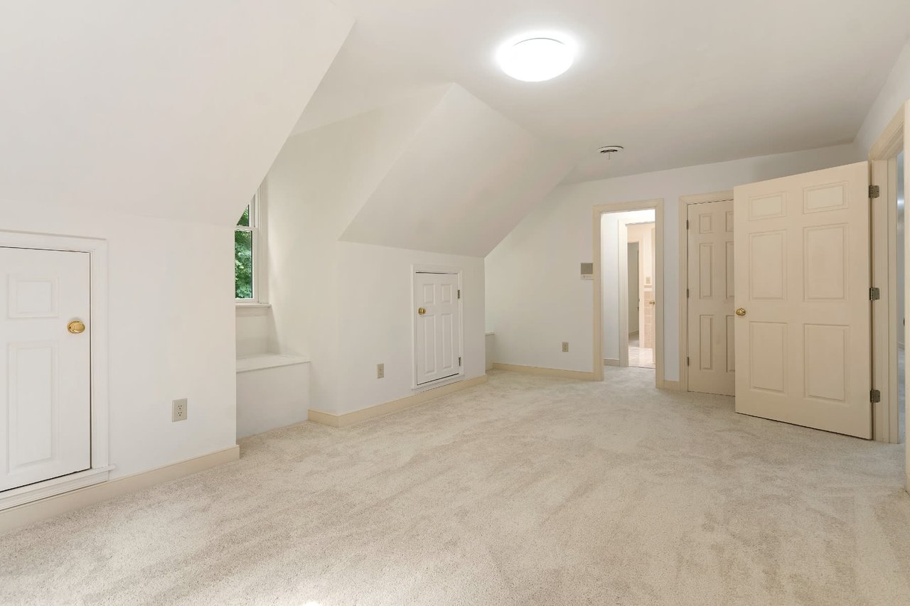 3328 Robious Forest Way