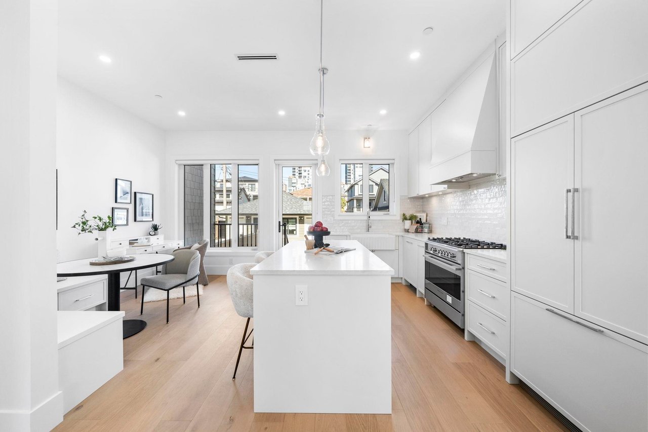 529 W 61st Ave