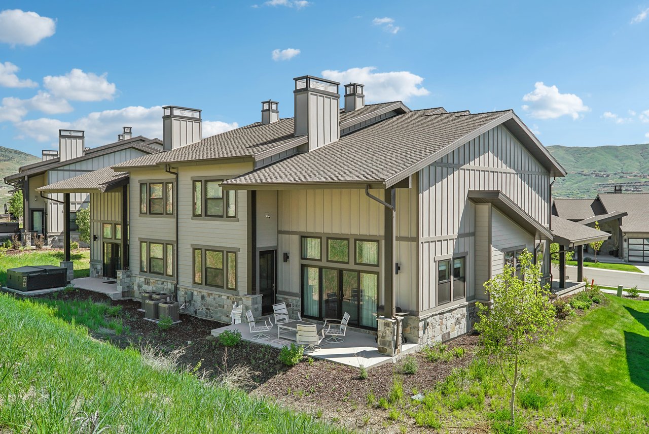 9957 N Meer Circle