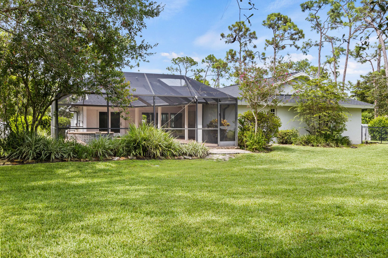 Pine Hurst Estates home on almost an acre