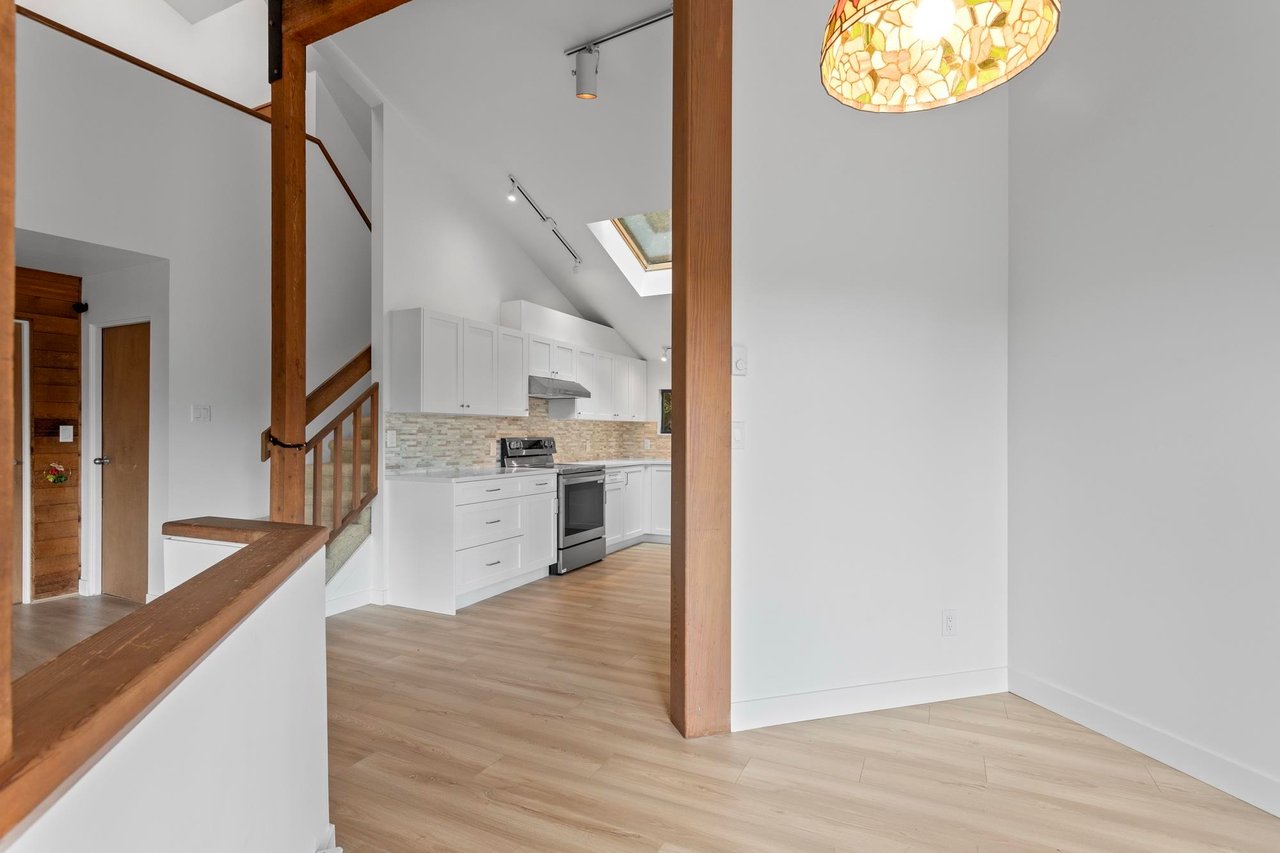60 Sunset Dr