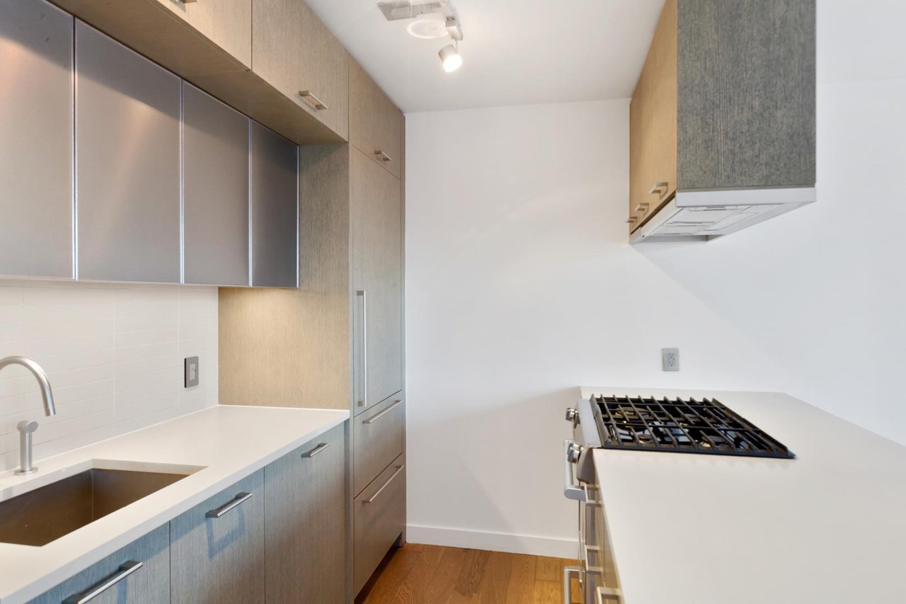 225 Rector Place, Apt PH-1A