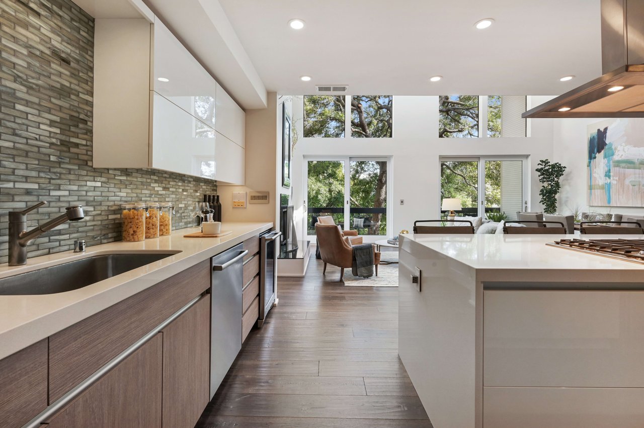 Stylish Duplex Penthouse Steps to Alta Plaza