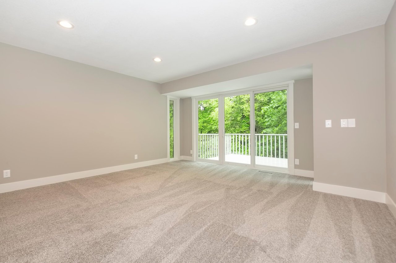 Beautifully Remodeled Bayswater Townhome!