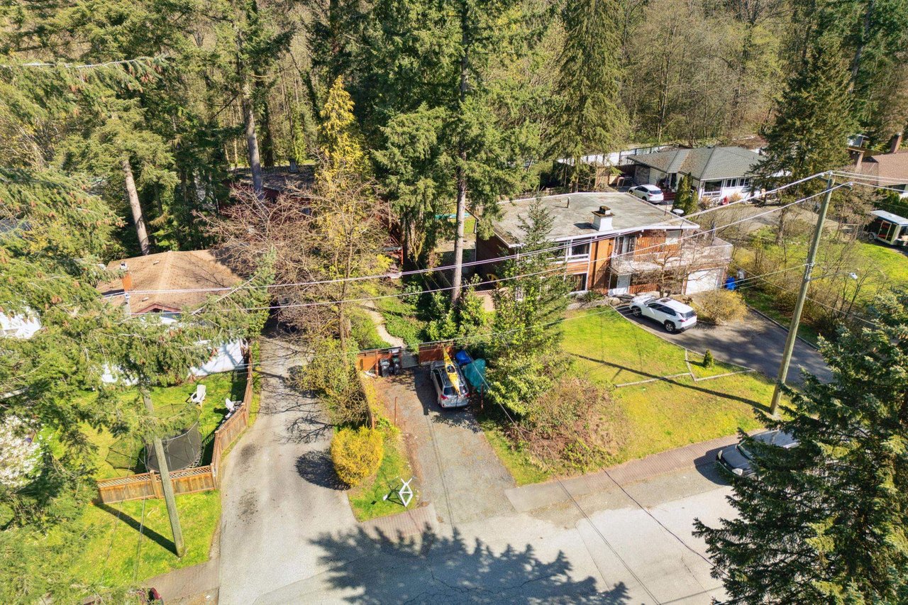 2240 Windridge Dr