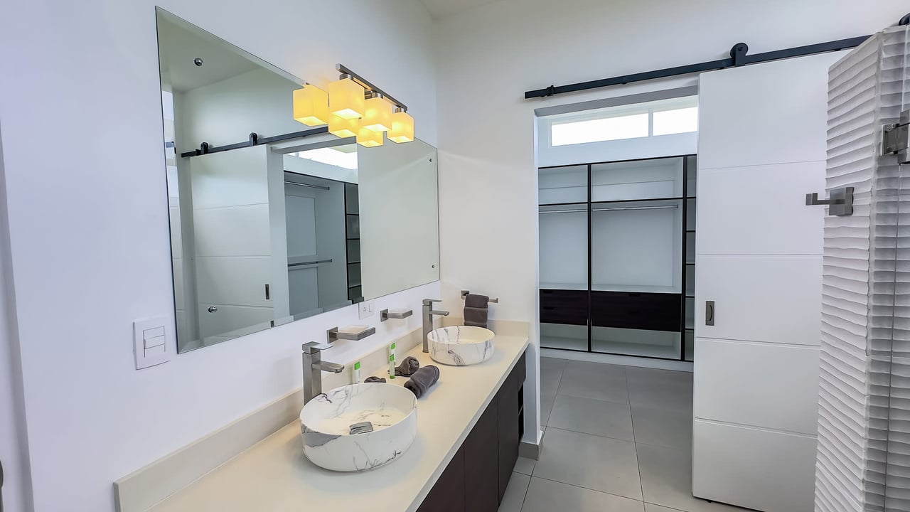 Uvita Paradise Brand New 3 Bedroom, 2.5 Bathroom Modern Home