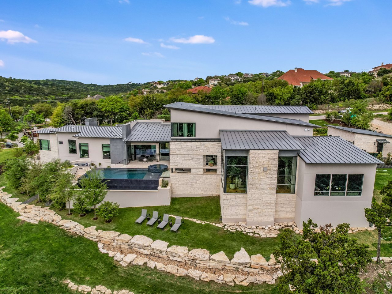 Stunning Modern Home in Scenic View