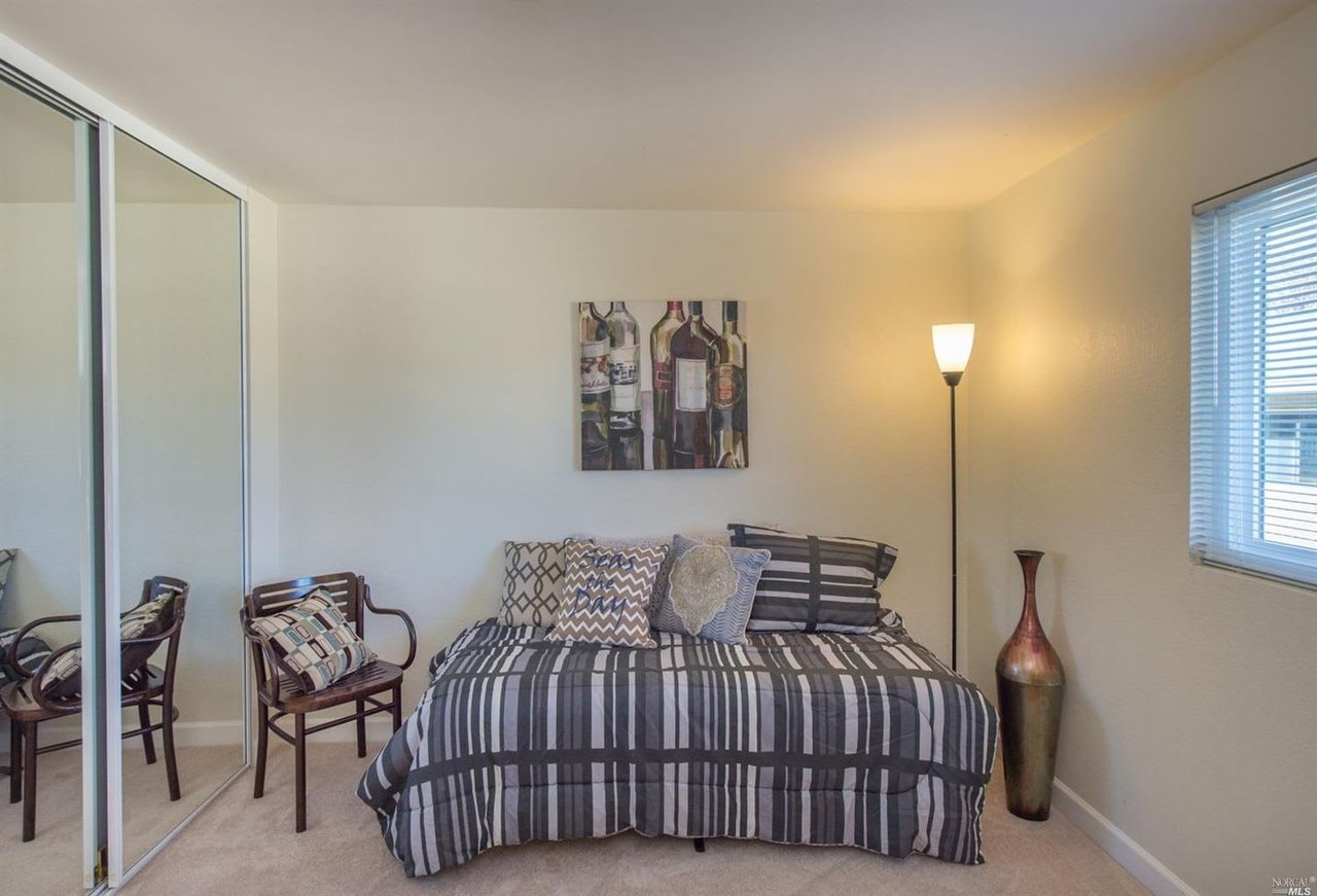 720 Petaluma Blvd S #12