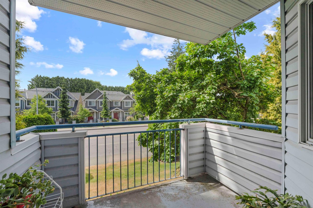 112-7840 Moffatt Rd