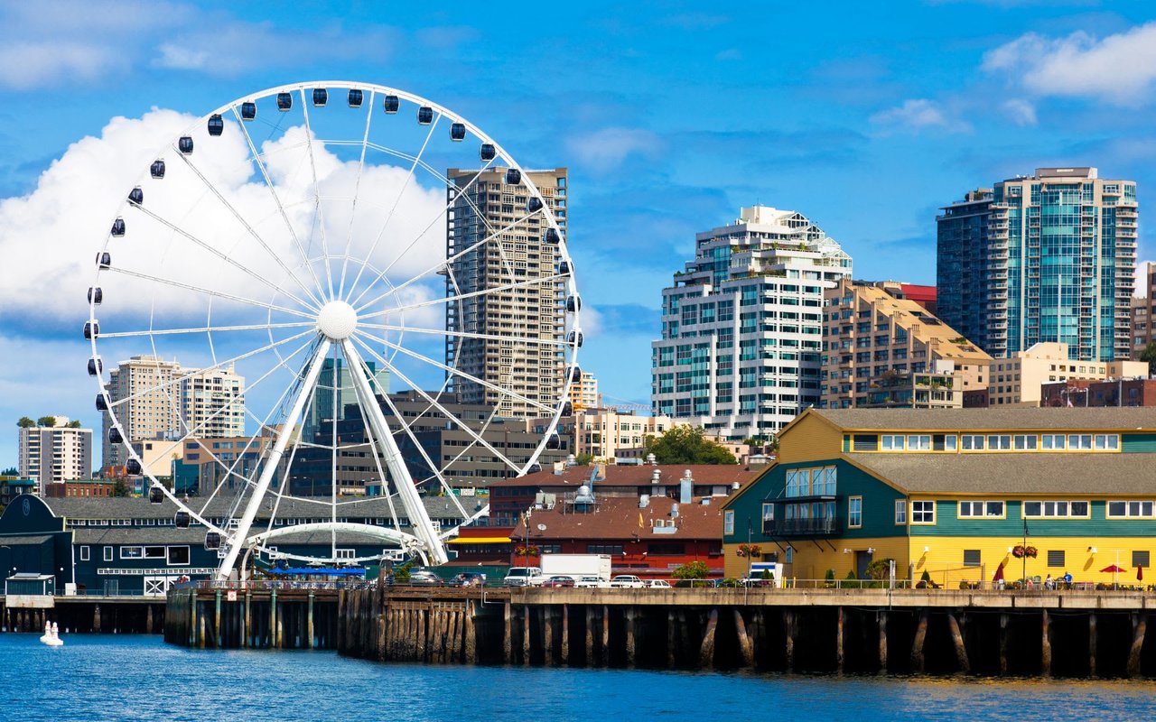  A vibrant daytime shot of the Seattle Great Wheel on the waterfront