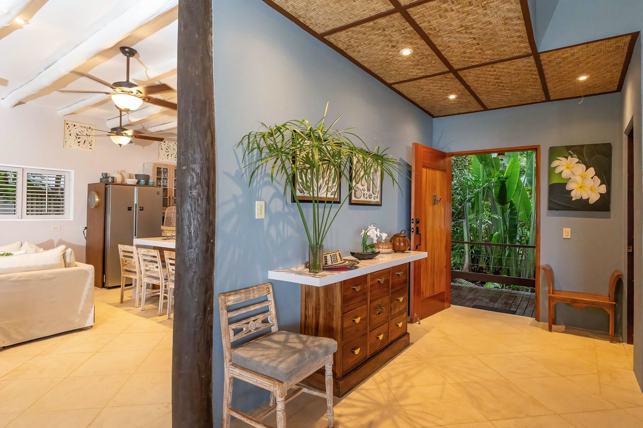 Balinese Tropical Rental Villa, Manuel Antonio, Puntarenas