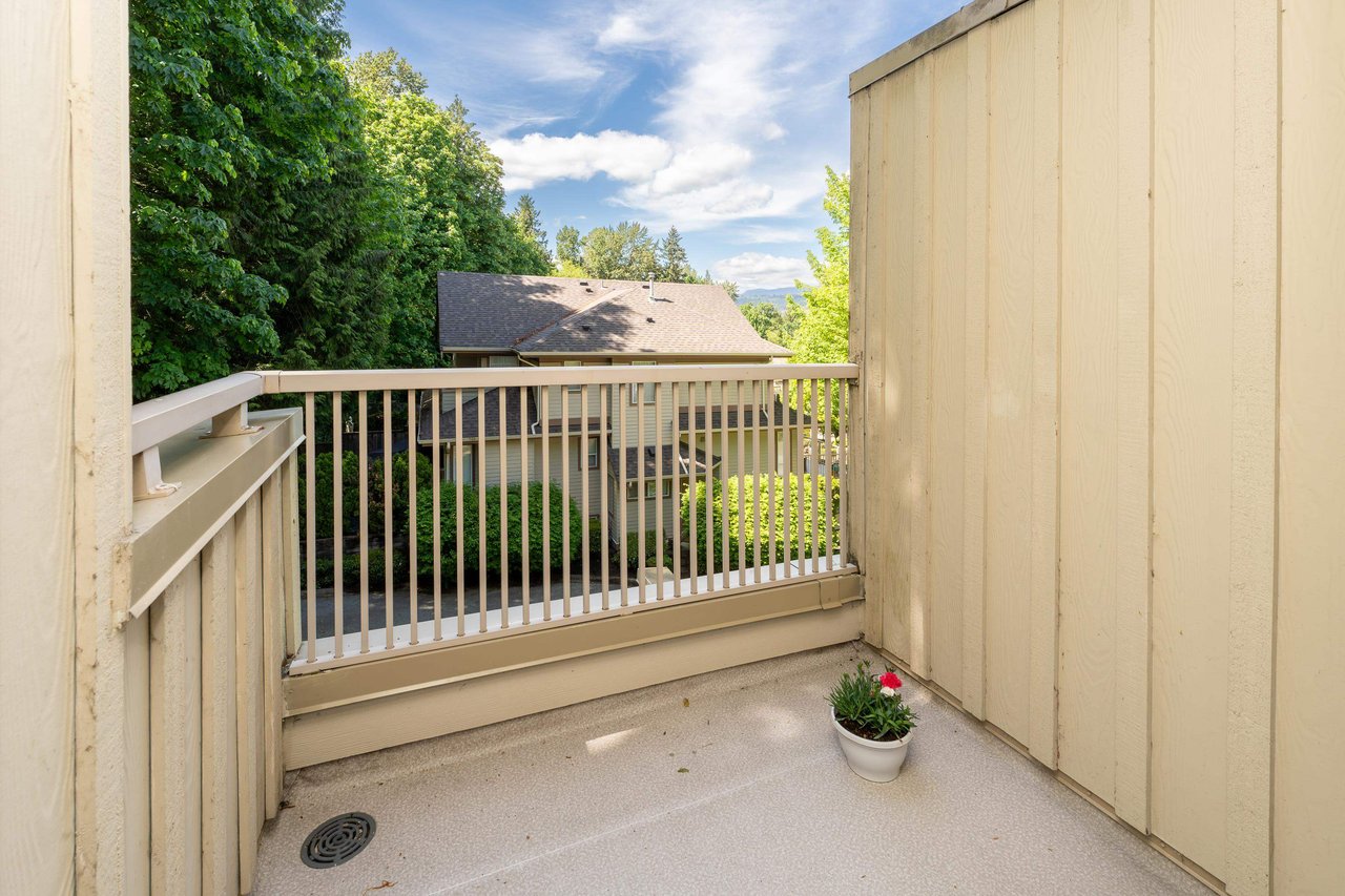 39-8701 16th Ave