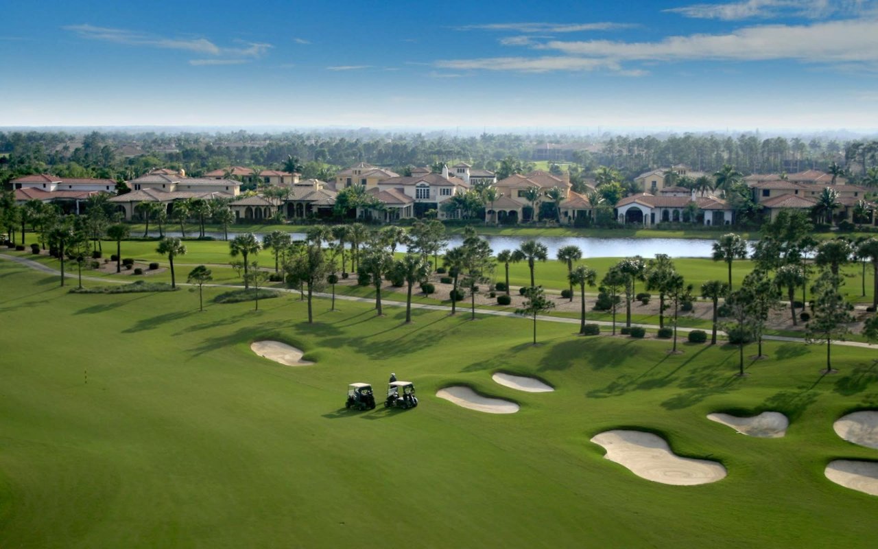 Naples, FL: Where Golf and Real Estate Unite for Sellers