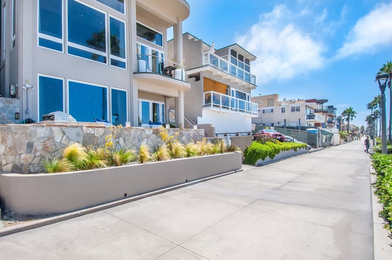 Lease on The Strand