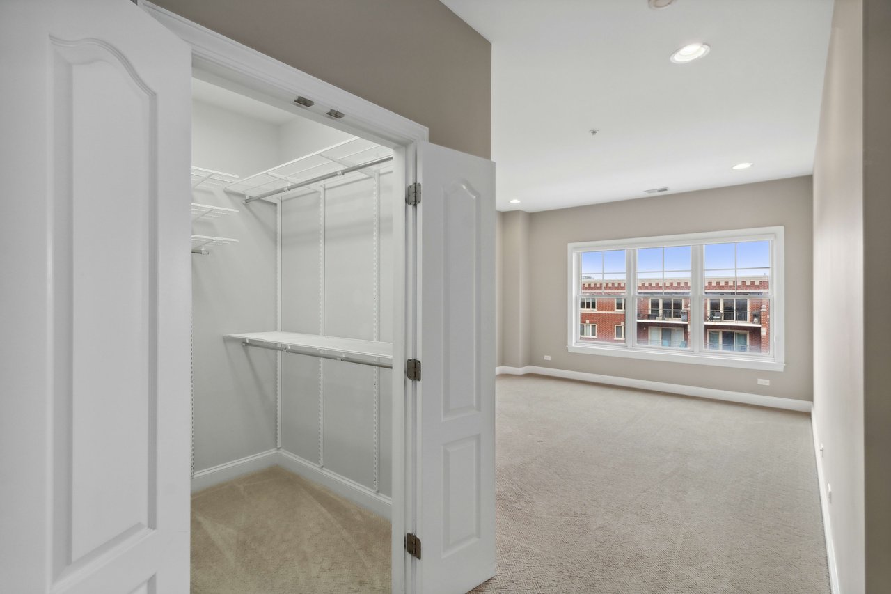 4953 Oakton St Unit 505