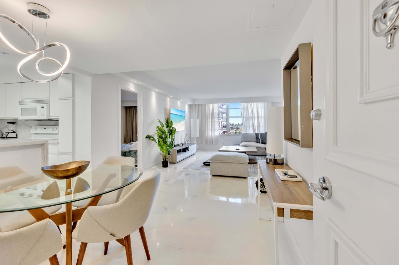 5161 Collins Ave #411 Miami Beach FL-33140