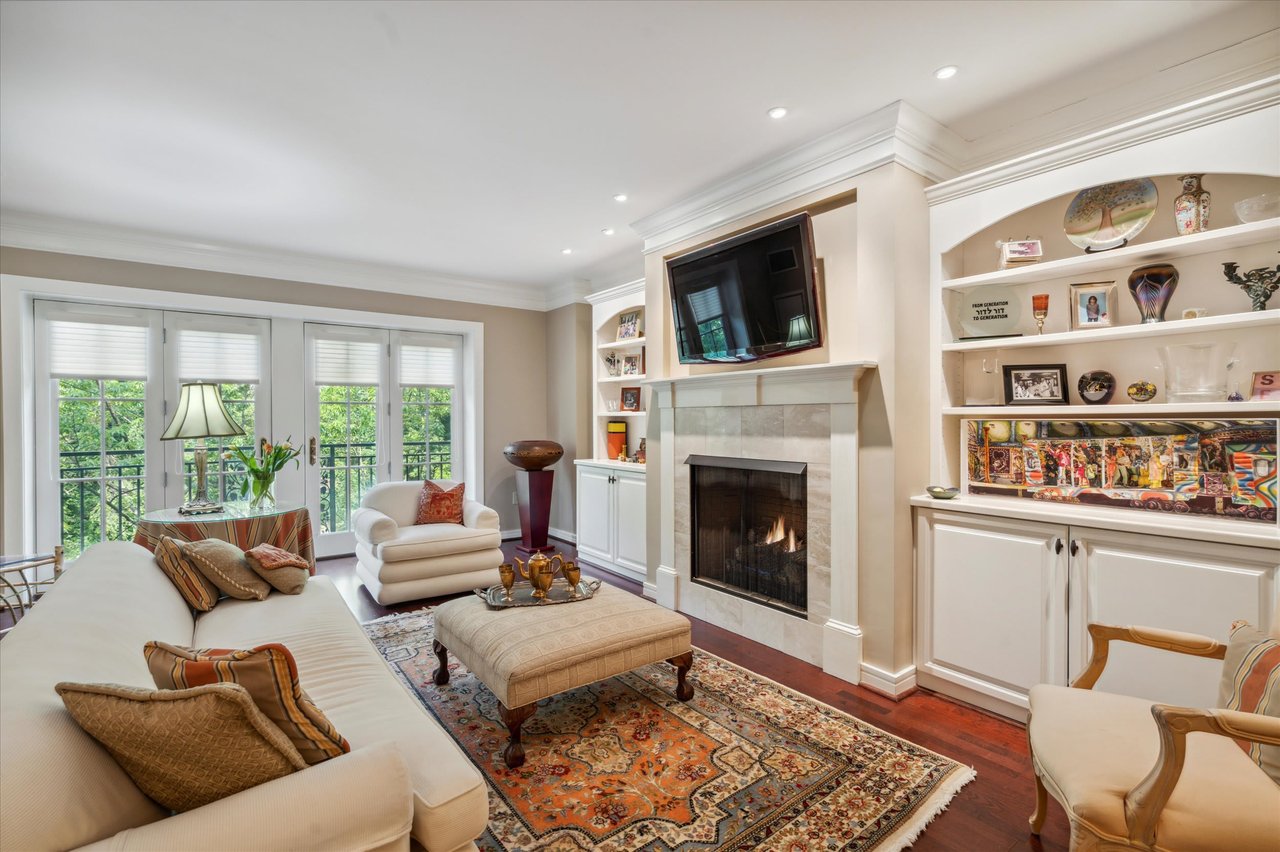 Condo at the Corithian