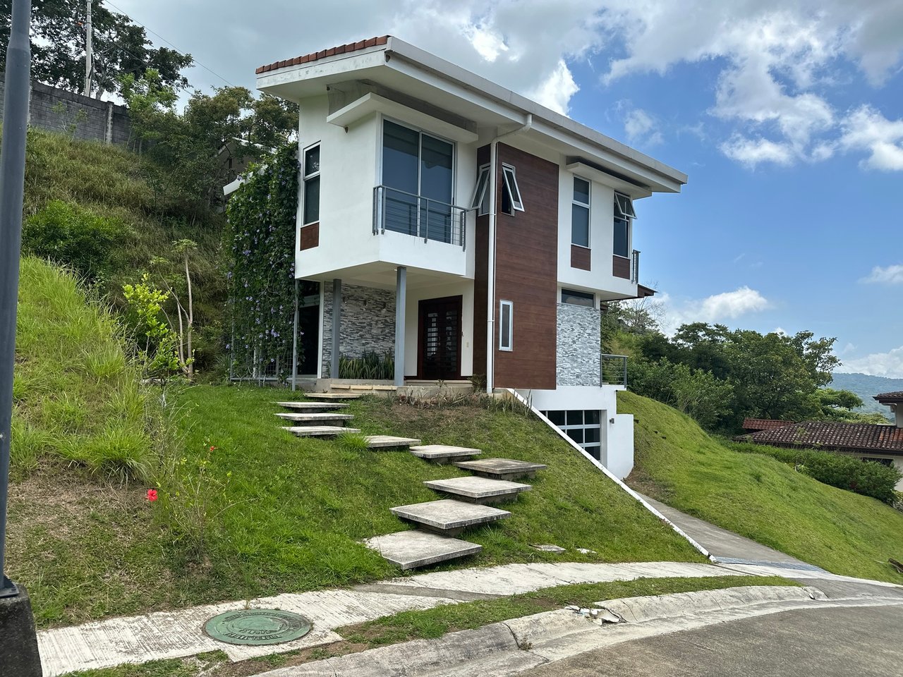 Sustainable Smart Home, Ciudad Colon, San Jose