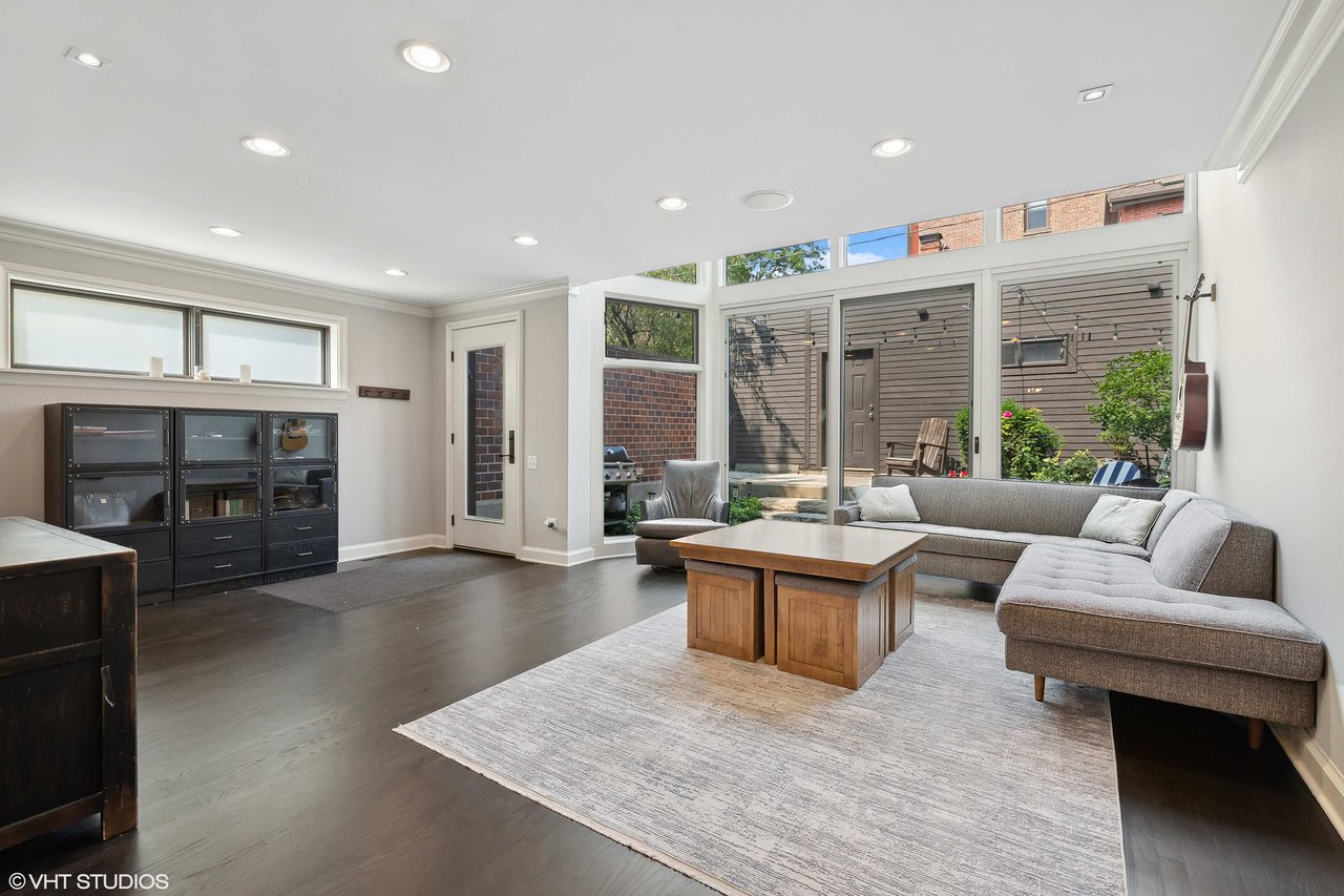 844 W. Wisconsin St. | Lincoln Park