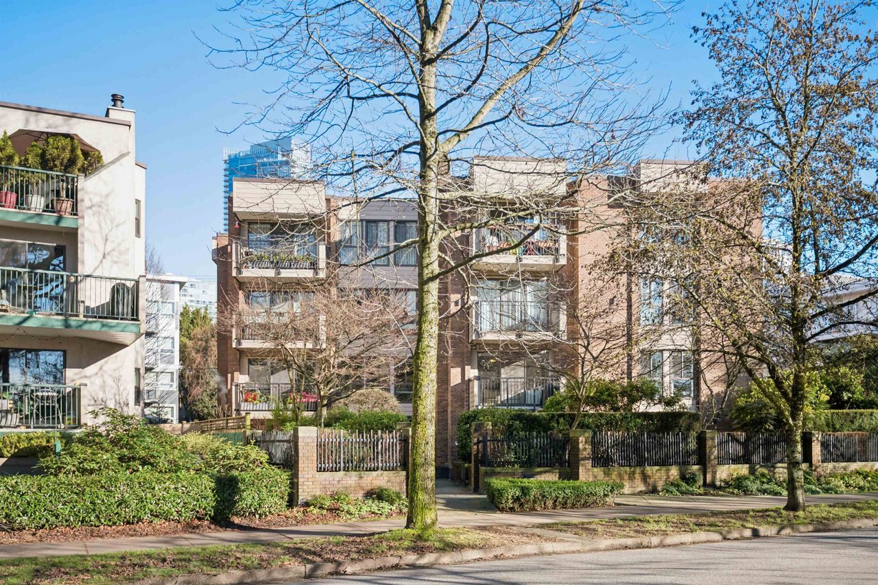 202-1157 Nelson St