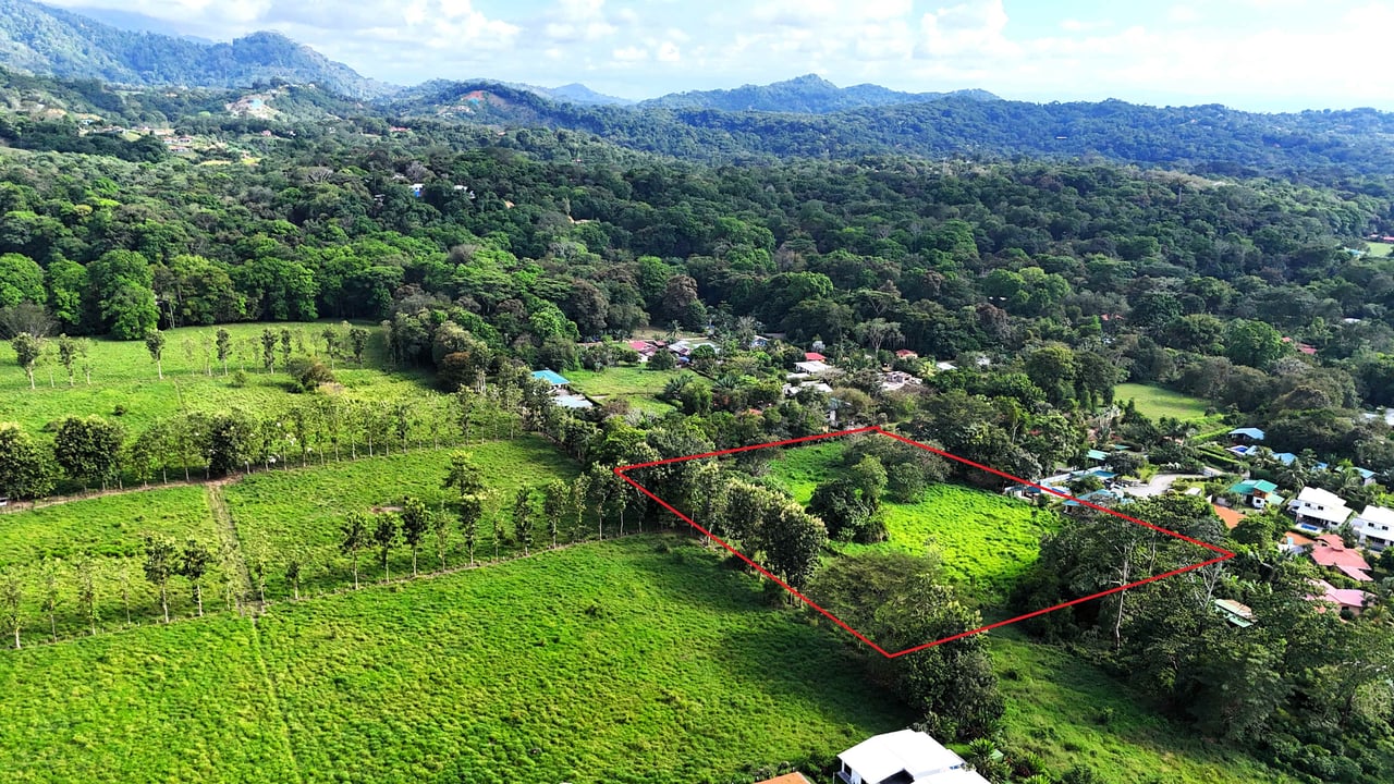 Over 3 Acres, Mountain View Lot in the Heart of Ojochal, Ready for Development!.