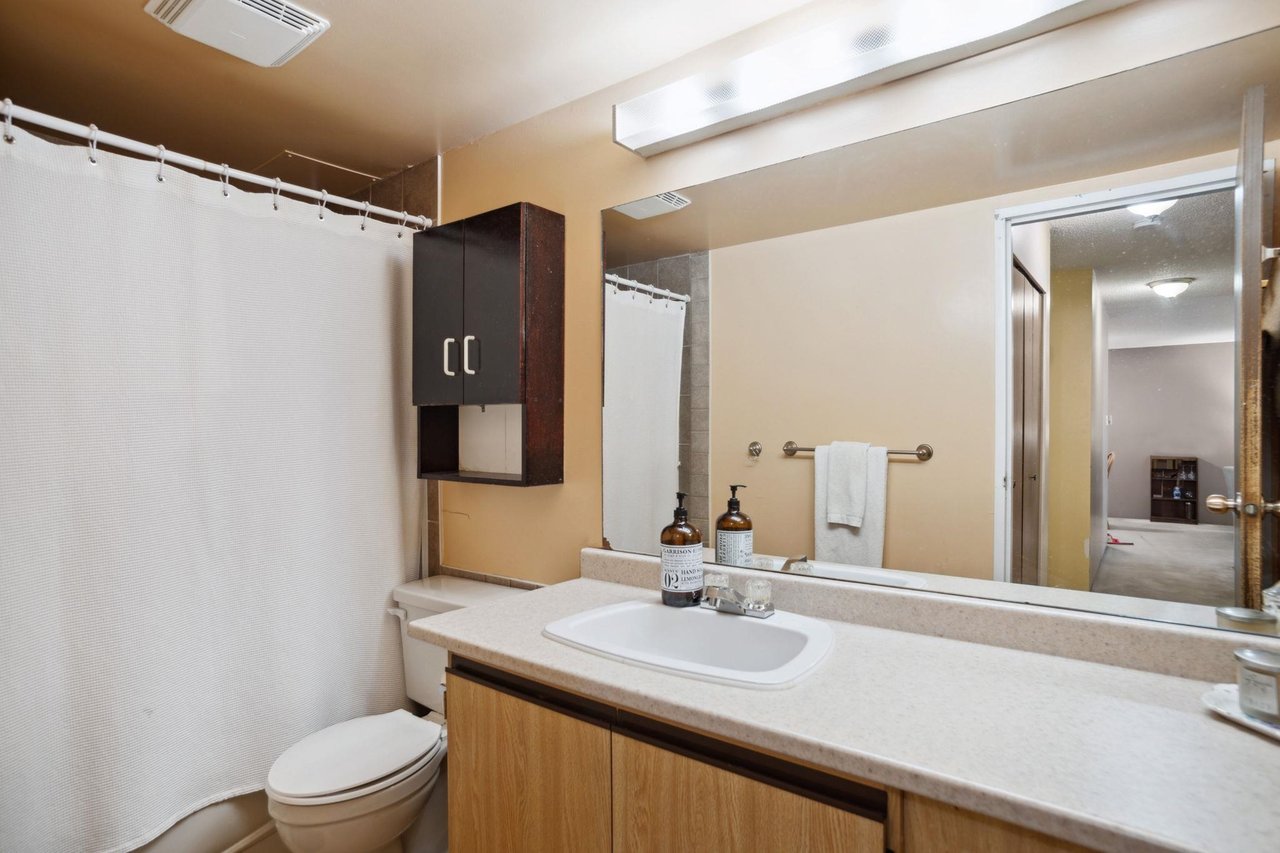 210-8400 Lansdowne Rd