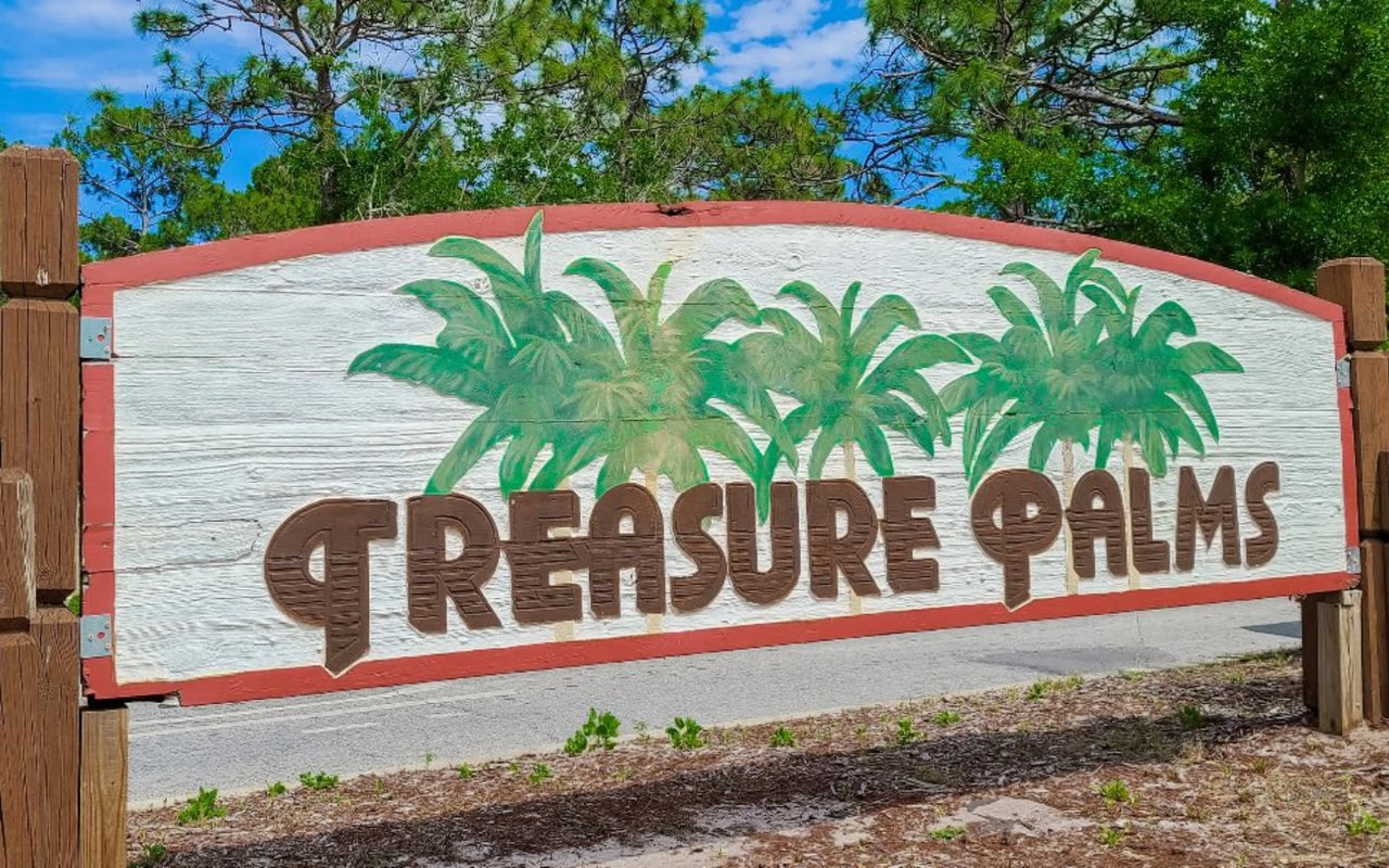 Treasure Palms