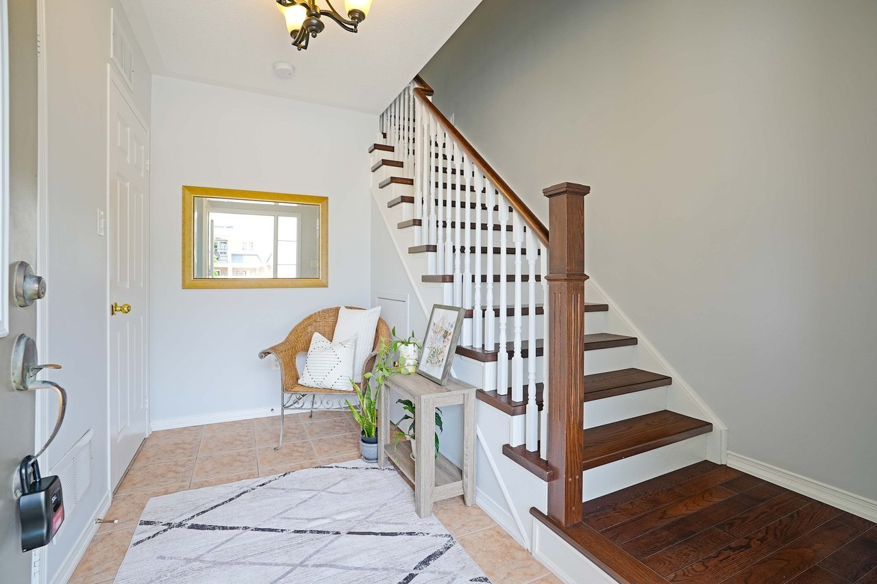 2-2360 Parkhaven Boulevard Unit: 2