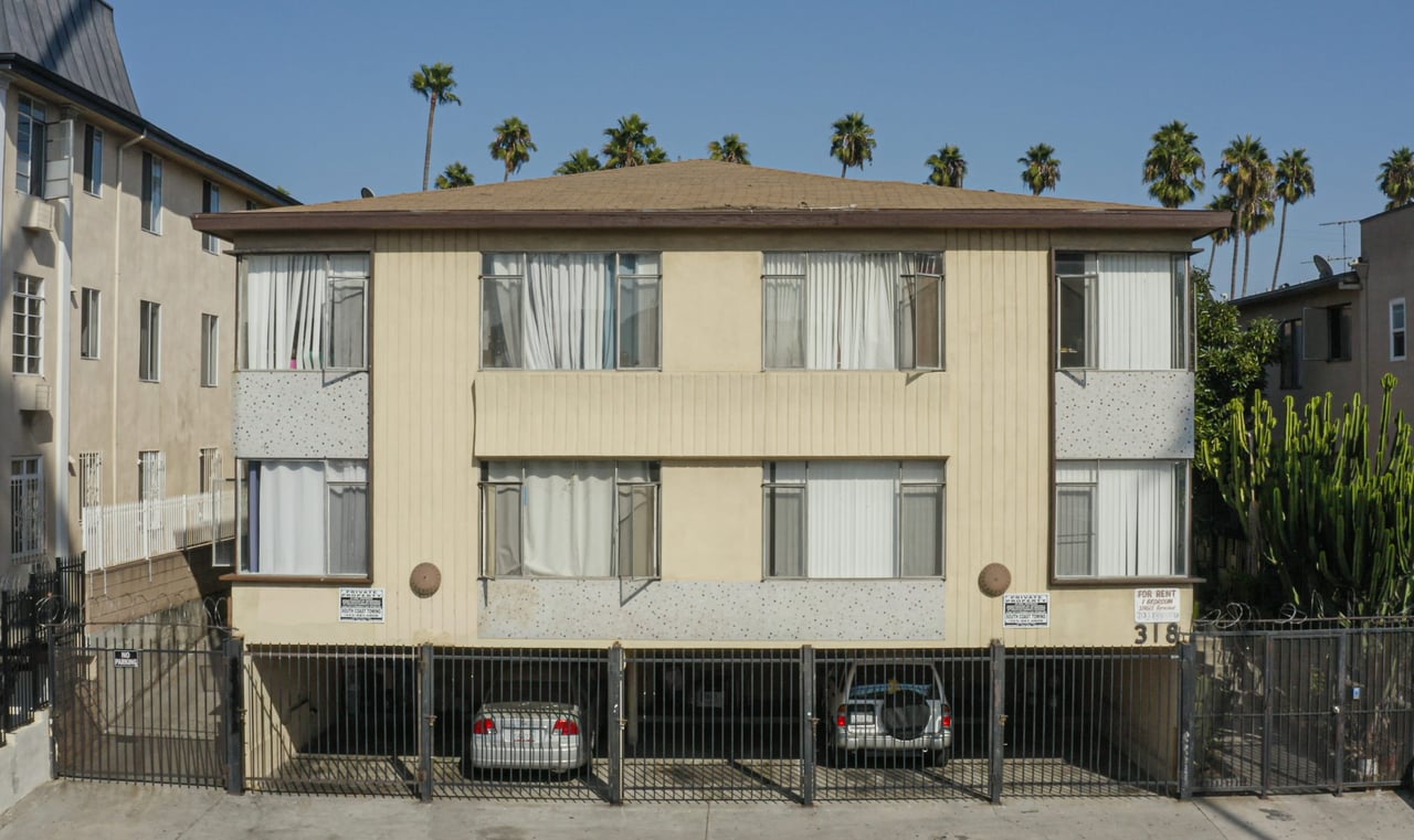 318 South Mariposa Ave (14 Units)