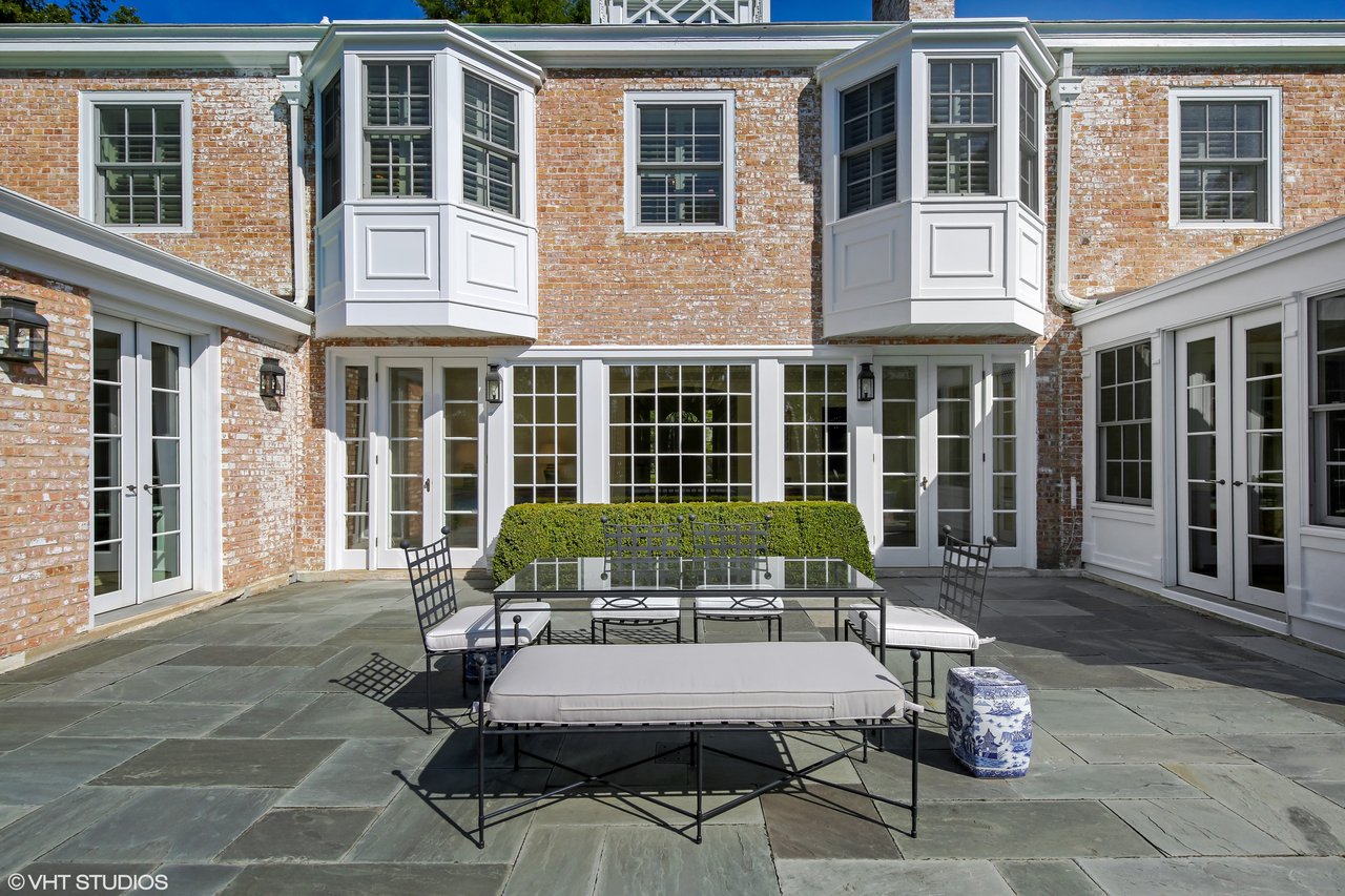 Bursting With High Style And Couture Finishes