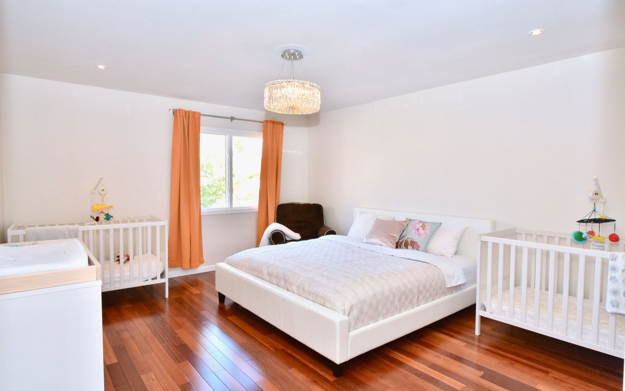 16 Lexington Ct