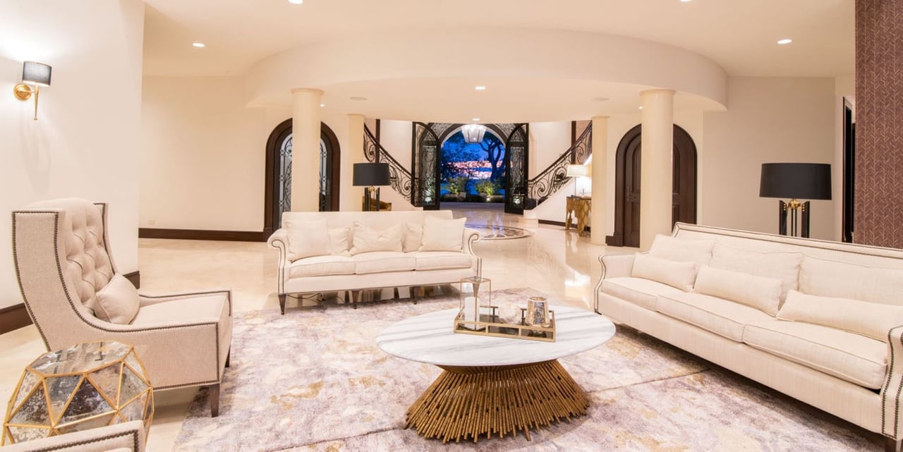 Tuscan Hilltop Luxury Estate, Santa Ana, San Jose