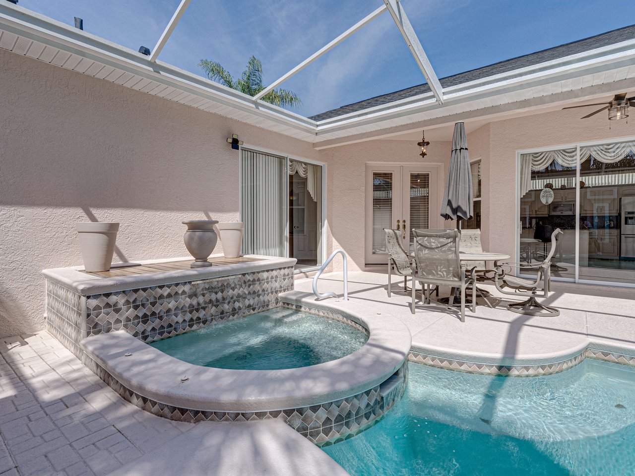12419 WOODLANDS CIR