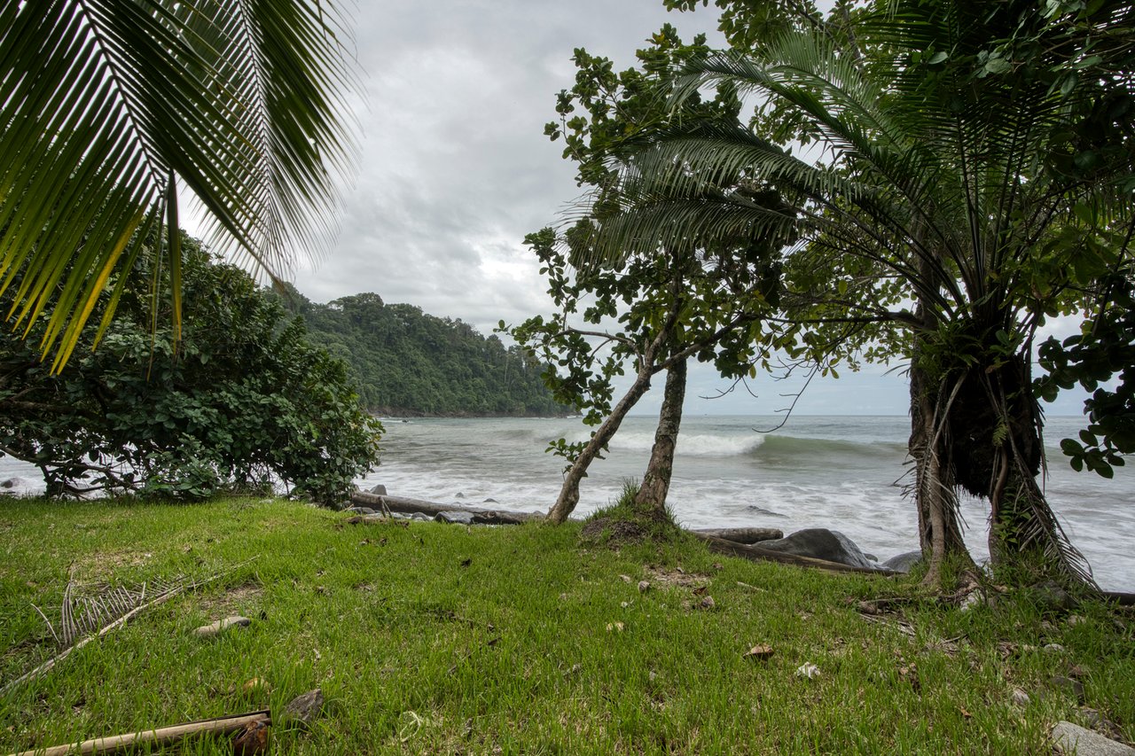 Modern Beachfront Luxury Estate, Dominical, Puntarenas