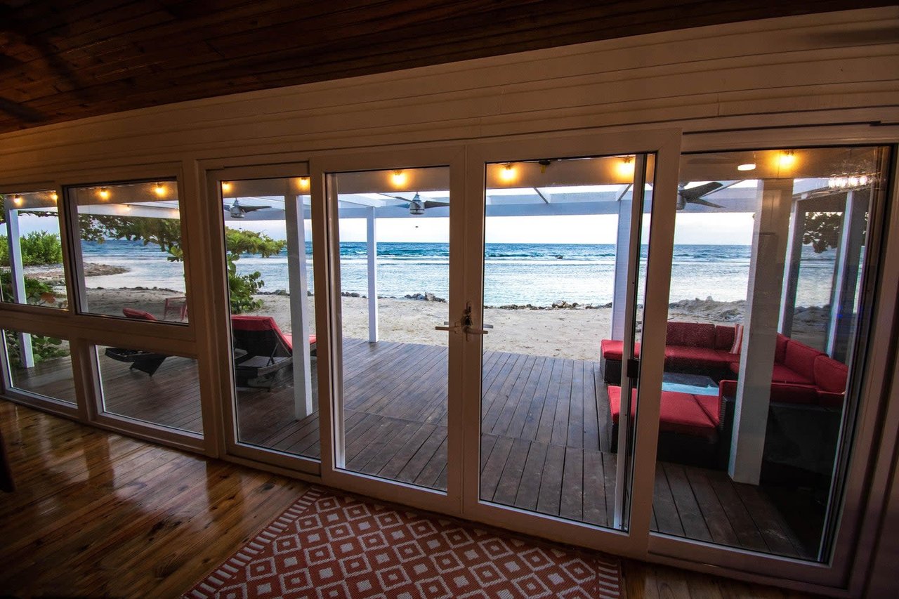 Coco View, Beachfront Paradise
