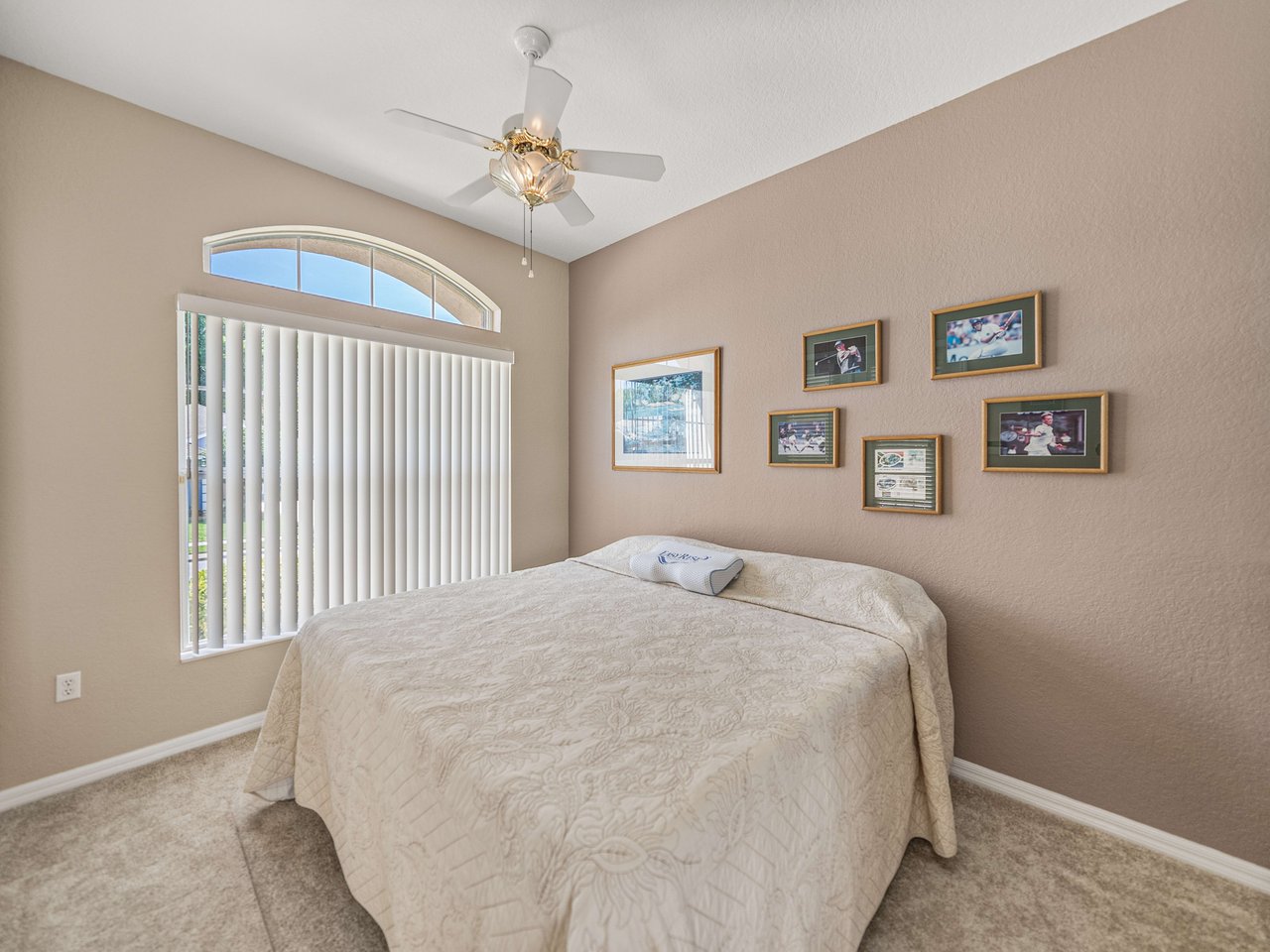 12419 WOODLANDS CIR