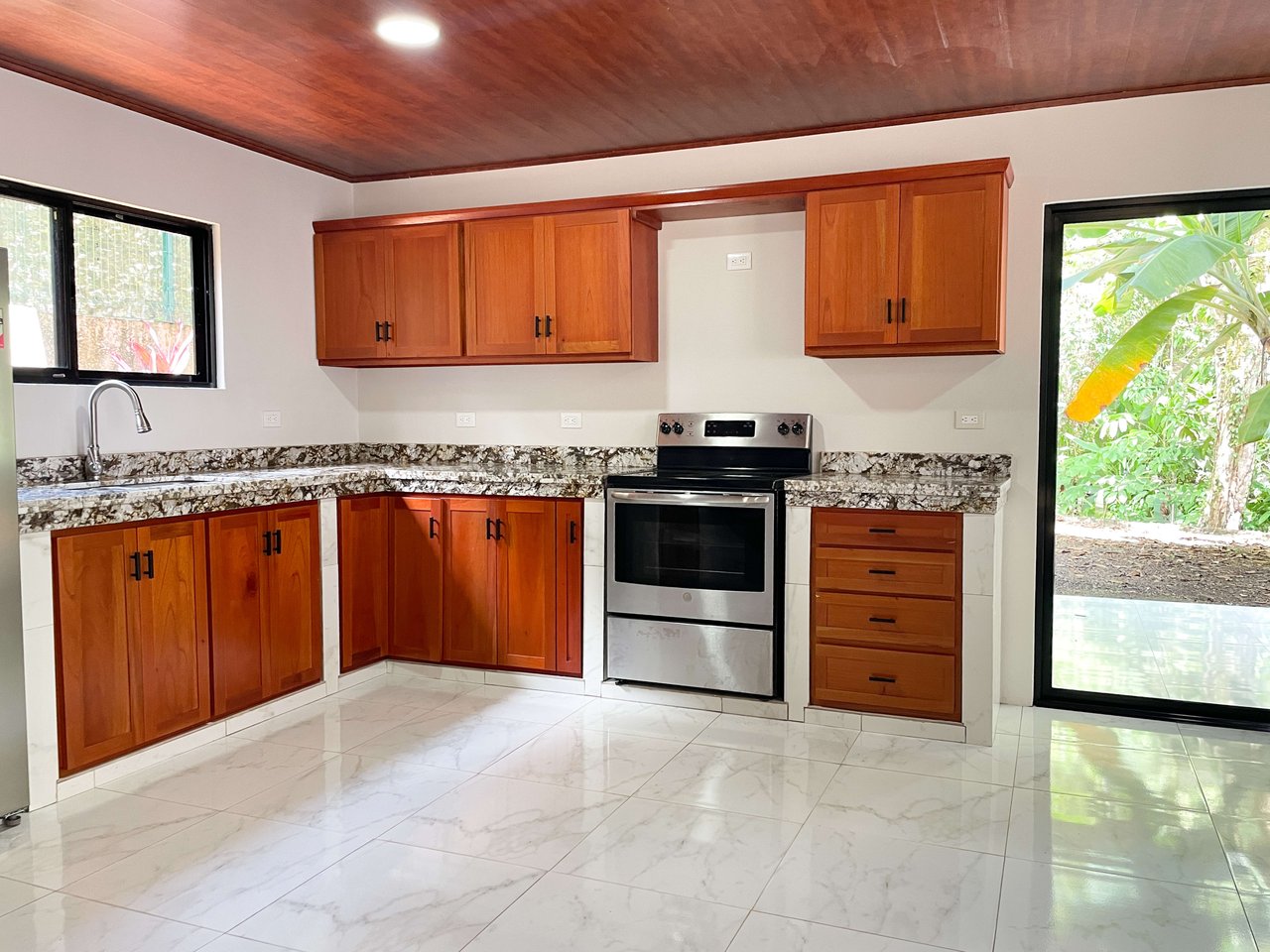 Prime Investment Opportunity: Brand-New Home in Uvita, Close to Beaches and Attractions