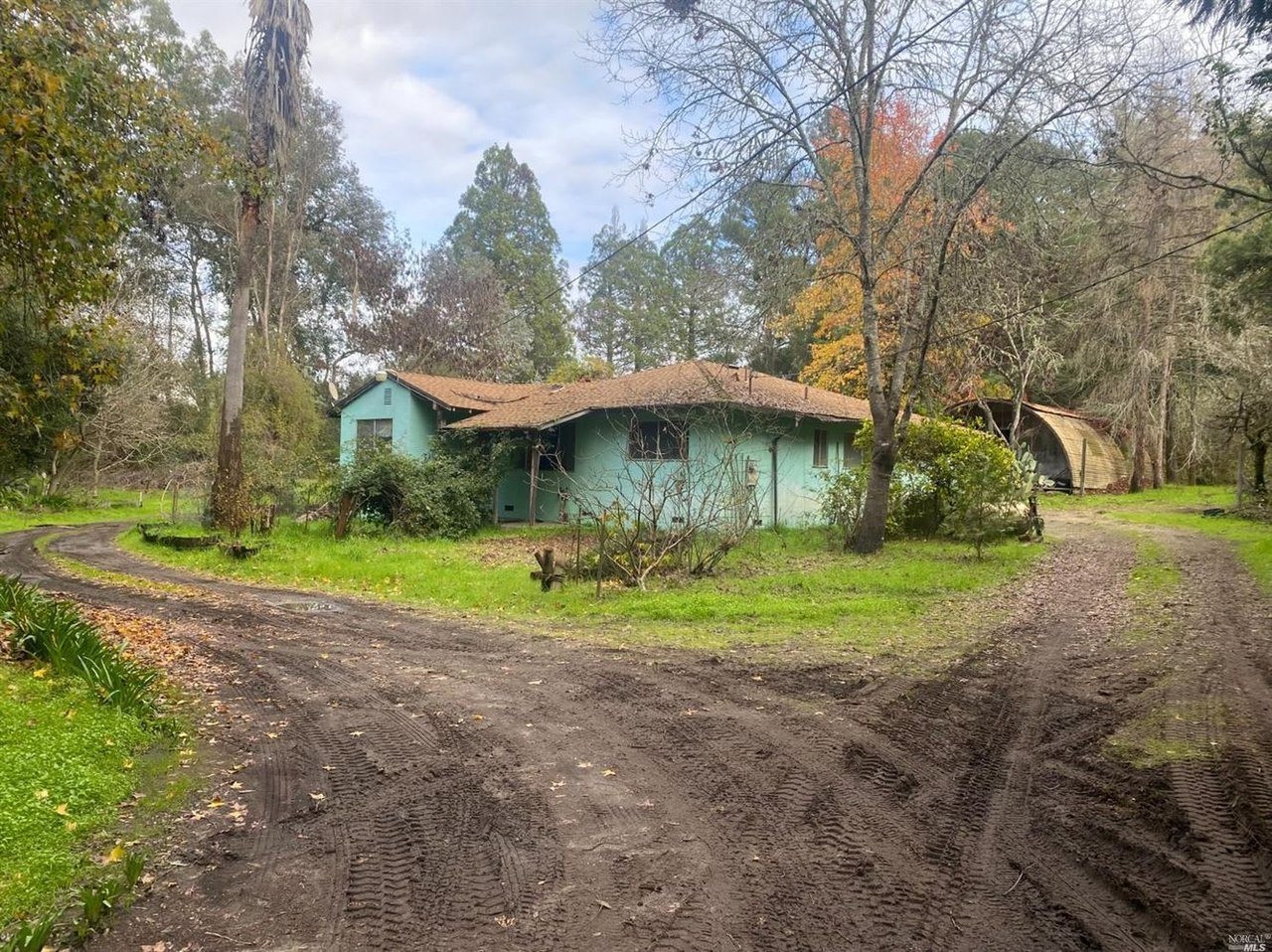 1610 Laguna Rd